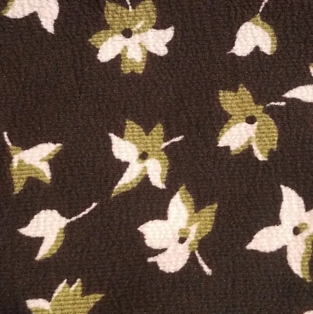 Michael Kors size small women's Lilies‎ floral surplice top / blouse - Picture 3 of 9